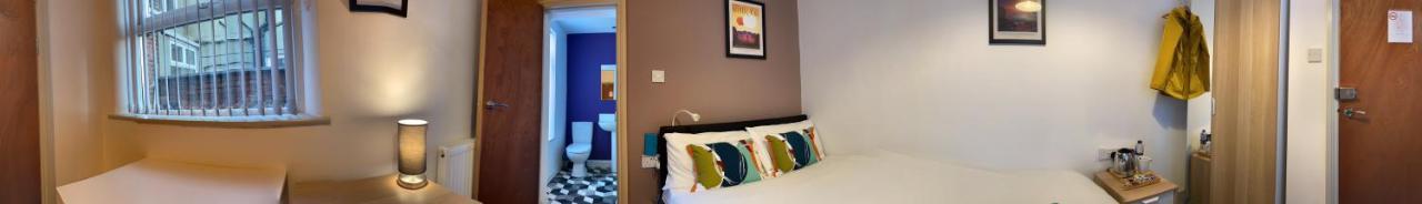 77 Underwood Lane Apartment Крю Екстериор снимка