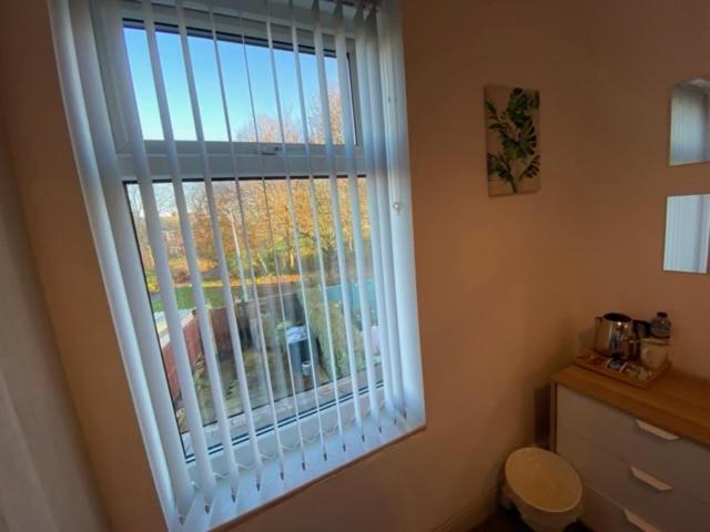 77 Underwood Lane Apartment Крю Екстериор снимка