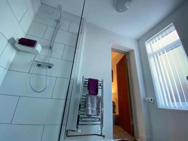 77 Underwood Lane Apartment Крю Екстериор снимка