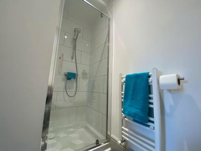 77 Underwood Lane Apartment Крю Екстериор снимка